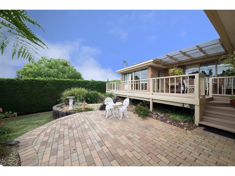 7 Lightwood Court, Berwick VIC 3806