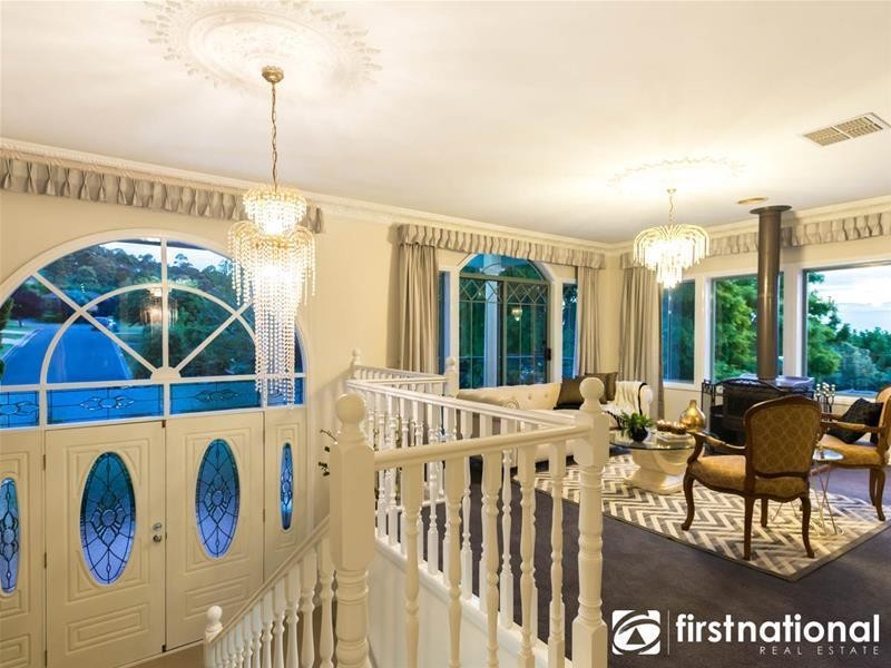 34 Balmain Drive, Berwick VIC 3806