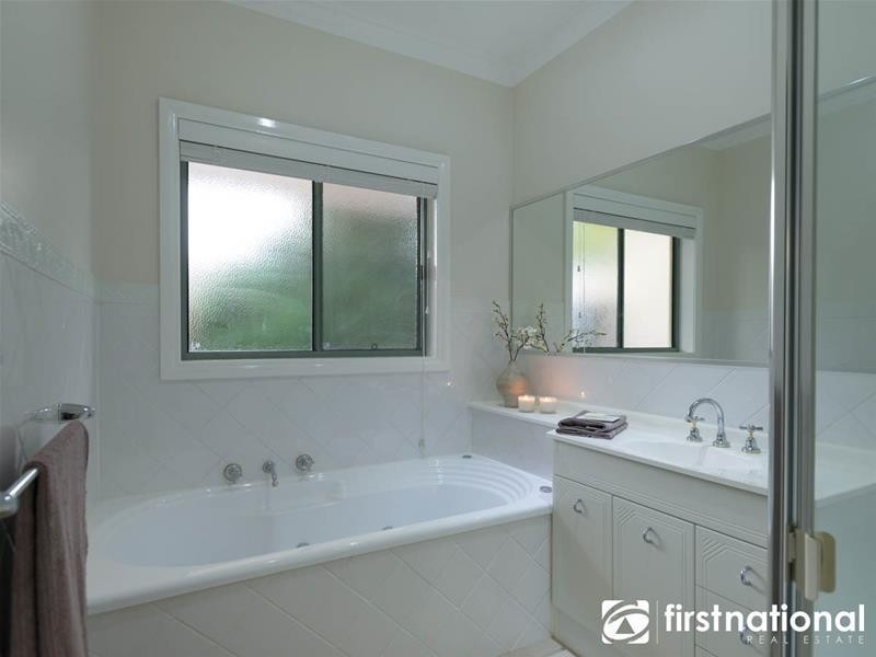 34 Balmain Drive, Berwick VIC 3806