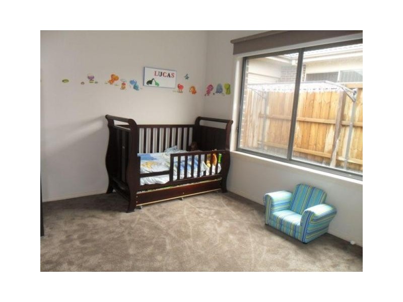 27 Flinders Park Drive, Officer VIC 3809