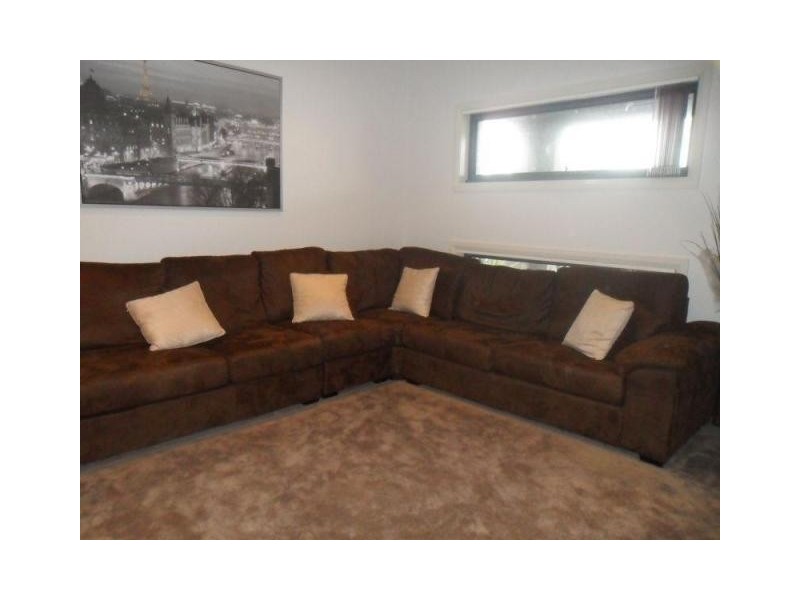 27 Flinders Park Drive, Officer VIC 3809