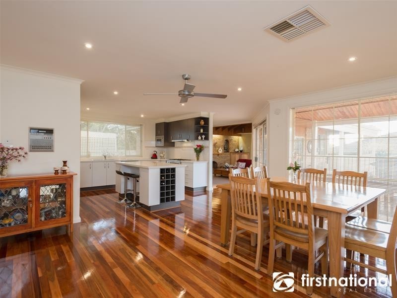 4 Cowper Rise, Berwick VIC 3806