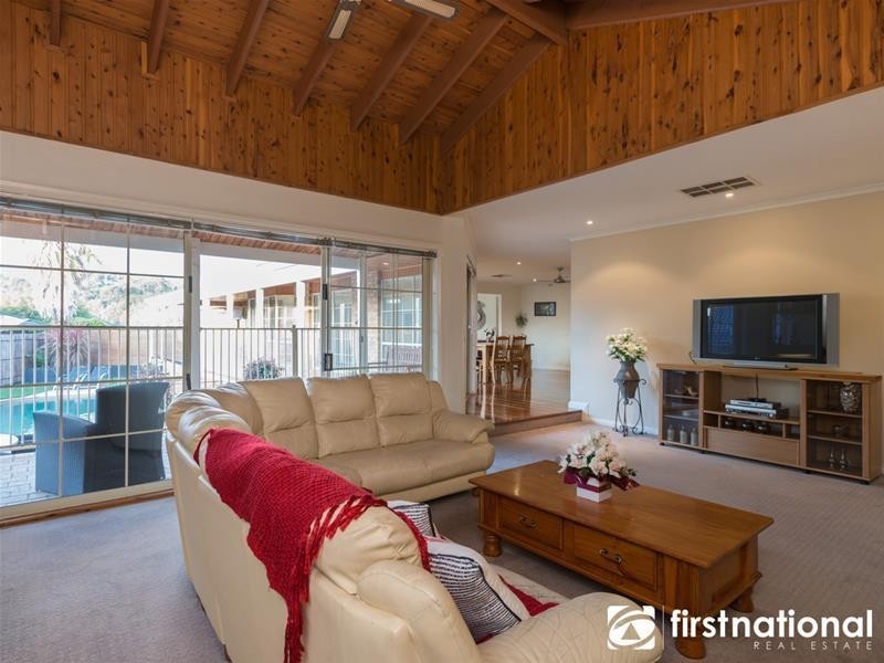 4 Cowper Rise, Berwick VIC 3806