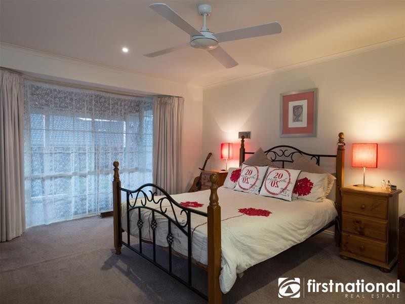 4 Cowper Rise, Berwick VIC 3806