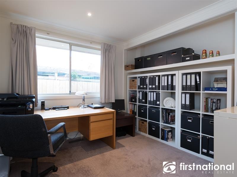 4 Cowper Rise, Berwick VIC 3806