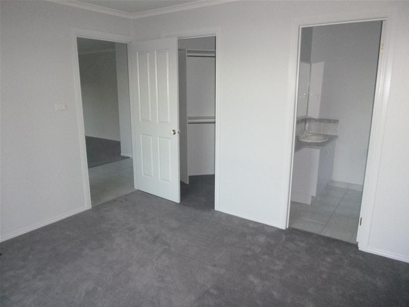 11 Rochford Place, Narre Warren South VIC 3805