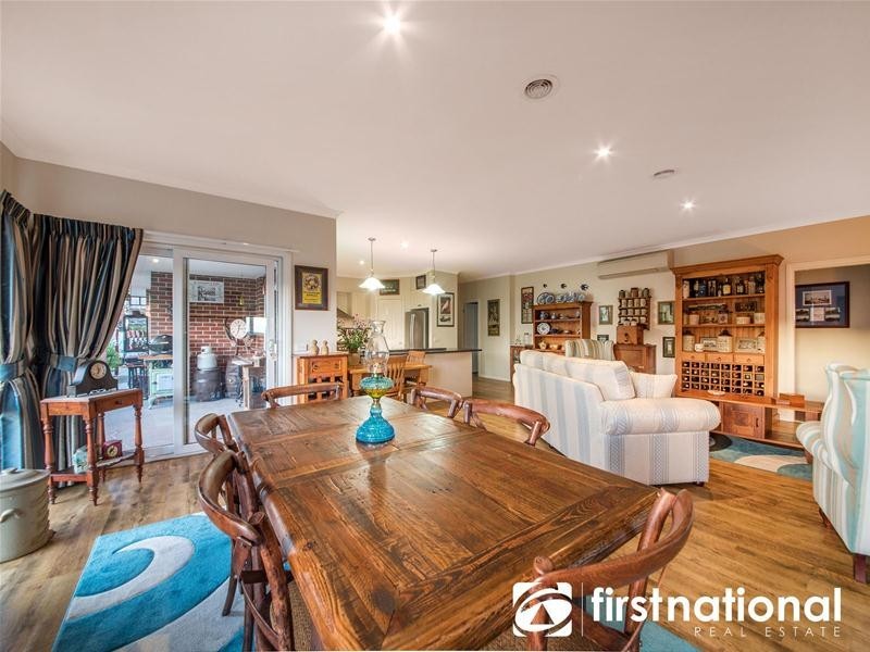 17 Windermere Boulevard, Pakenham VIC 3810