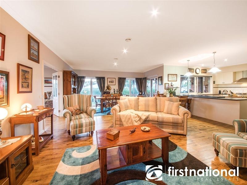 17 Windermere Boulevard, Pakenham VIC 3810