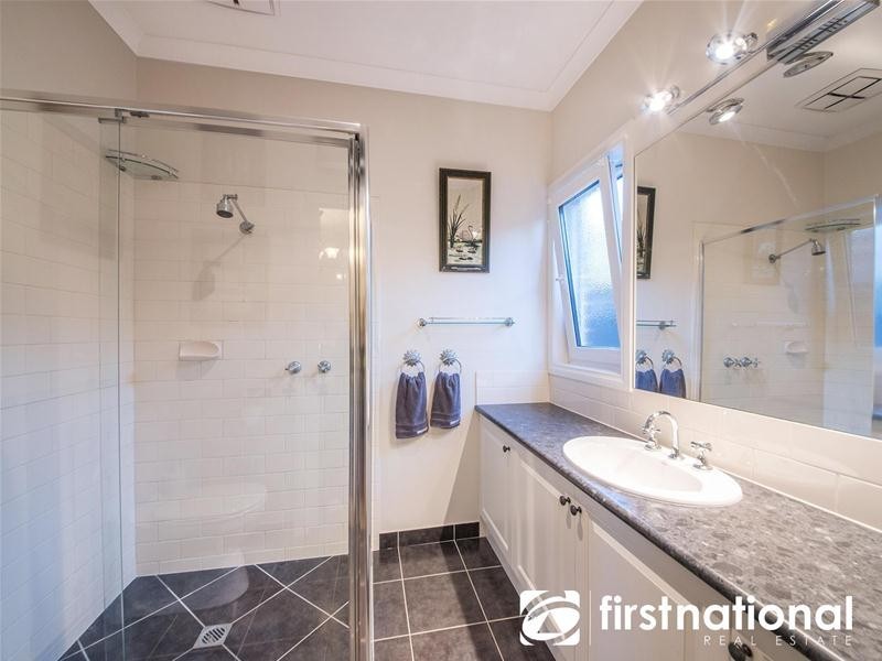 17 Windermere Boulevard, Pakenham VIC 3810