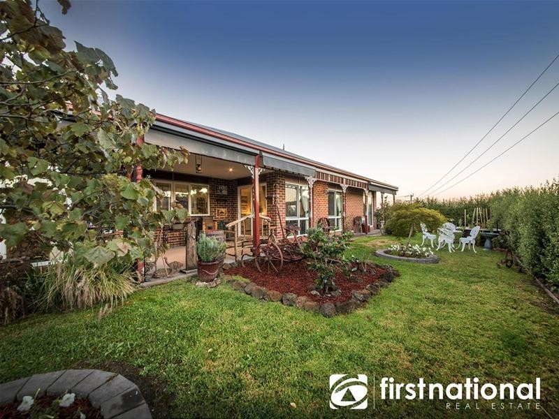 17 Windermere Boulevard, Pakenham VIC 3810