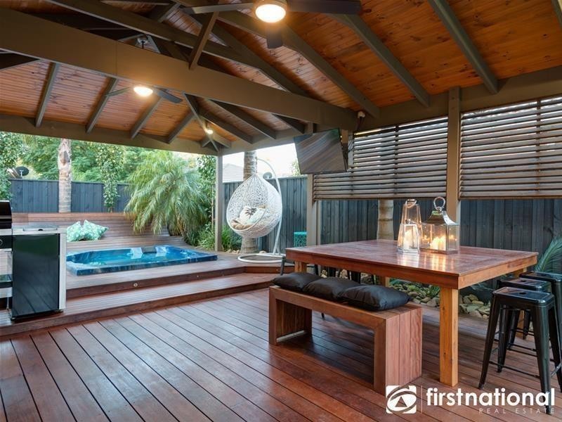 2 Jacqueline Court, Berwick VIC 3806