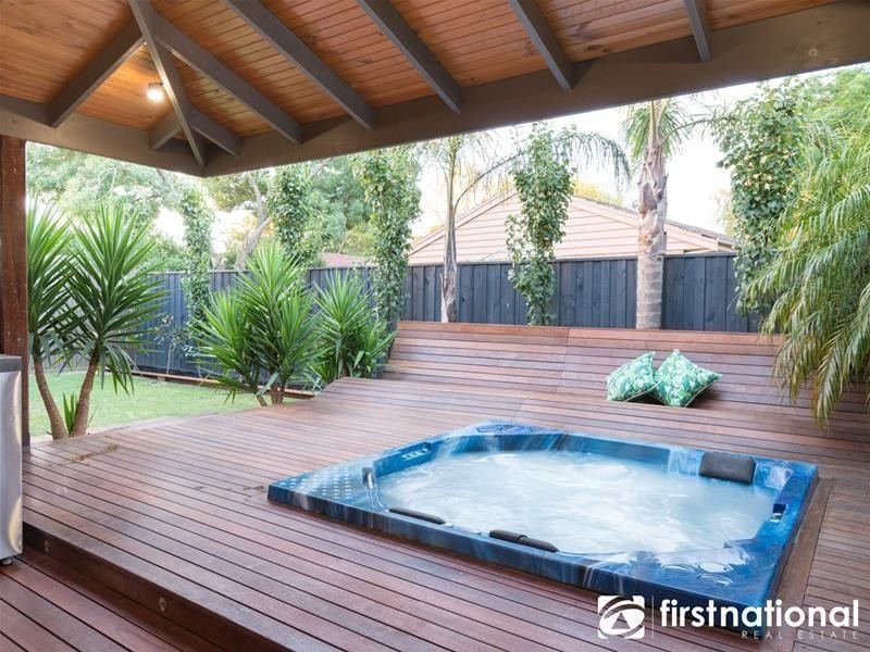 2 Jacqueline Court, Berwick VIC 3806