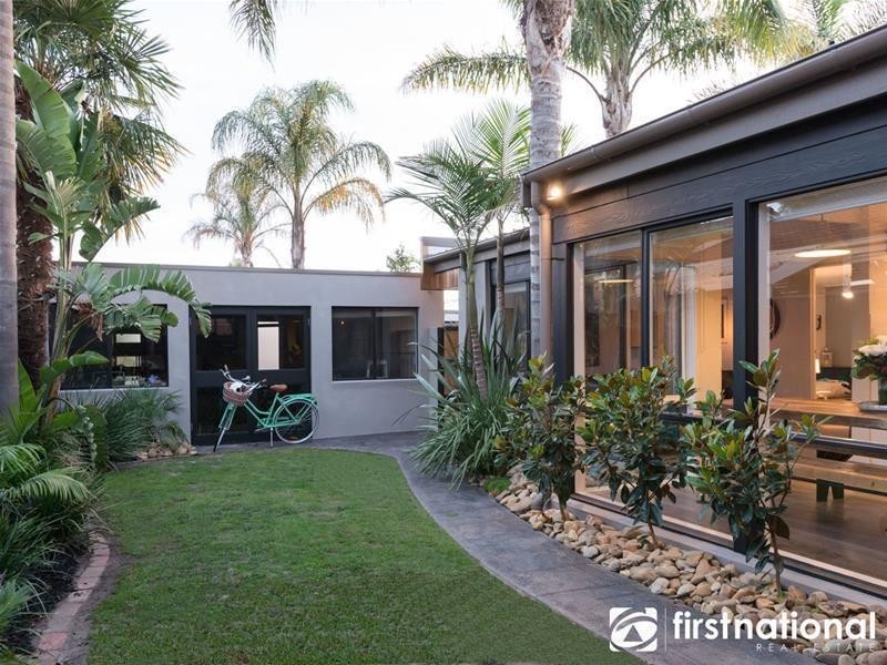 2 Jacqueline Court, Berwick VIC 3806