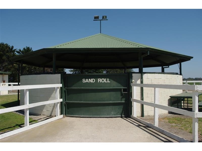 150 Moores Road, Clyde VIC 3978