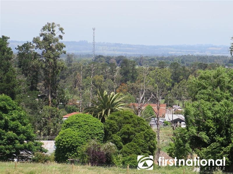 16 Petty Road, Bunyip VIC 3815