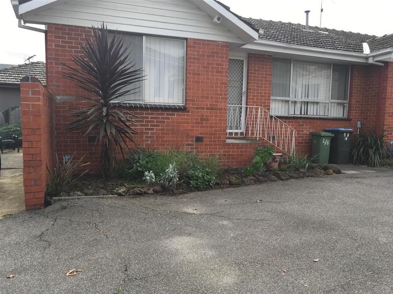 2/8 Wheeler Street, Berwick VIC 3806