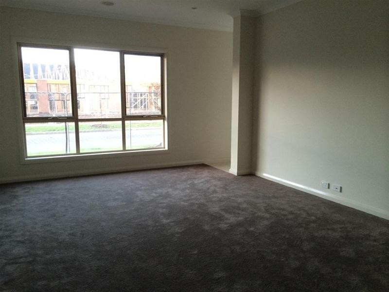 40 Burford Way, Cranbourne North VIC 3977