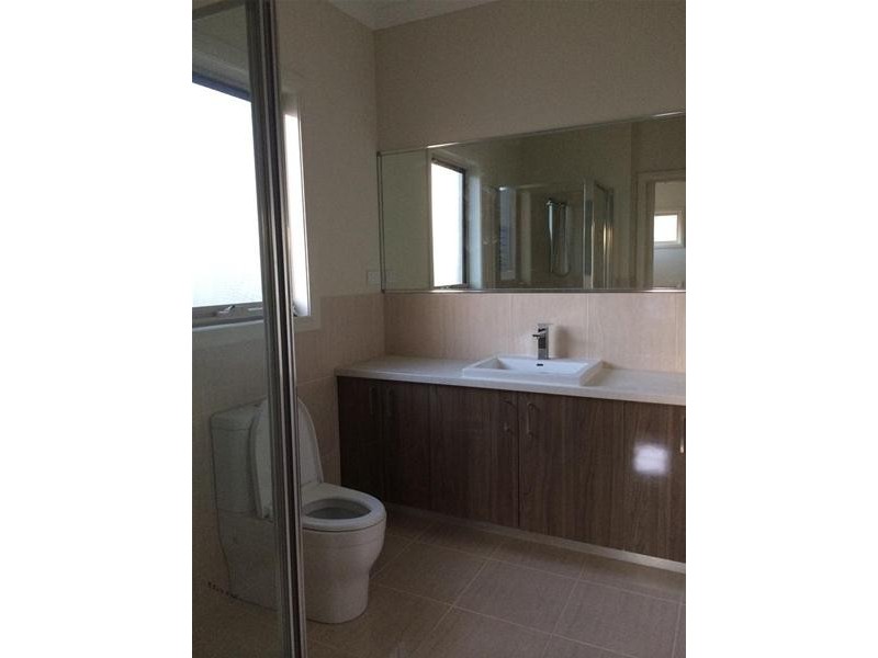 40 Burford Way, Cranbourne North VIC 3977