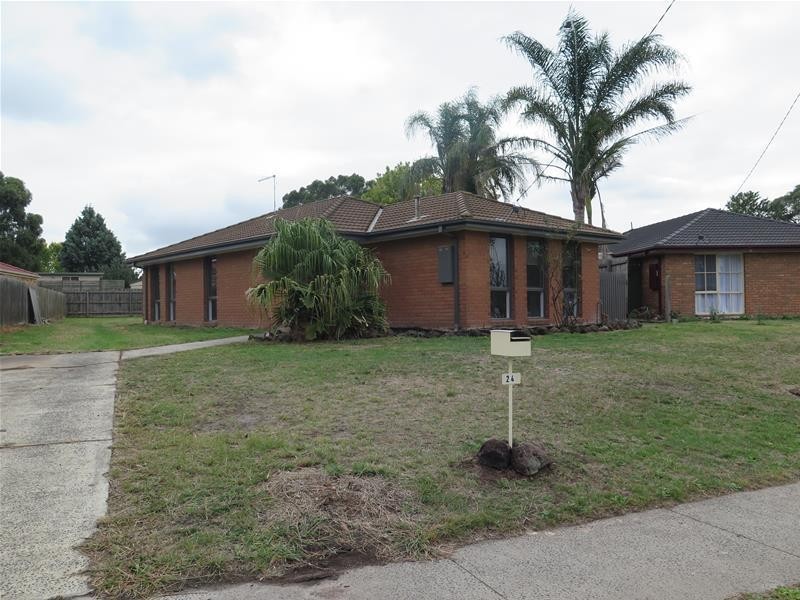 24 Cameron Way, Pakenham VIC 3810