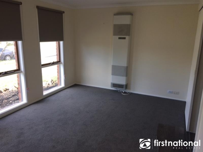 24 Cameron Way, Pakenham VIC 3810