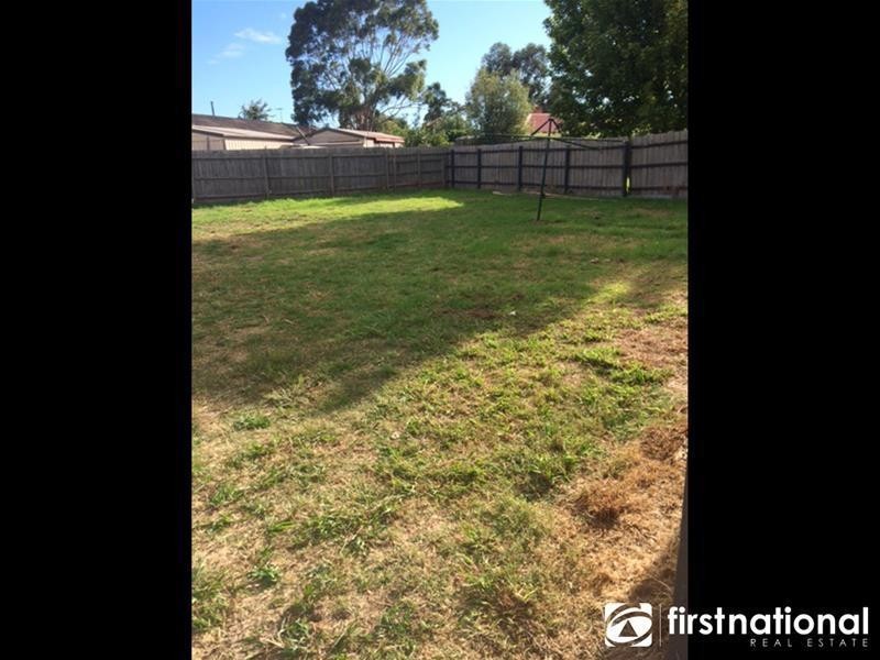 24 Cameron Way, Pakenham VIC 3810