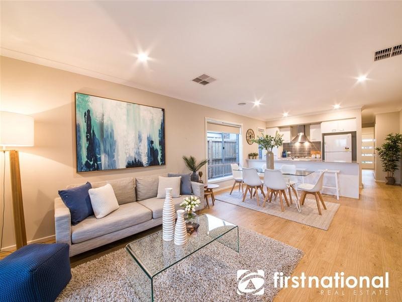 17 Ascot Park Drive, Pakenham VIC 3810