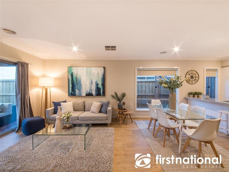 17 Ascot Park Drive, Pakenham VIC 3810