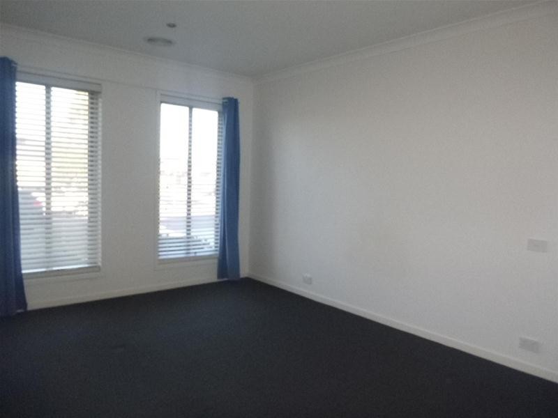 27 Celestine Drive, Officer VIC 3809