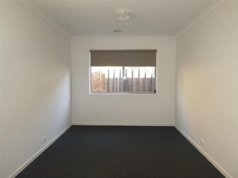 27 Celestine Drive, Officer VIC 3809