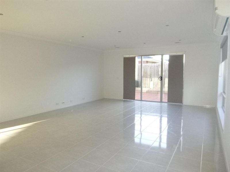 27 Celestine Drive, Officer VIC 3809