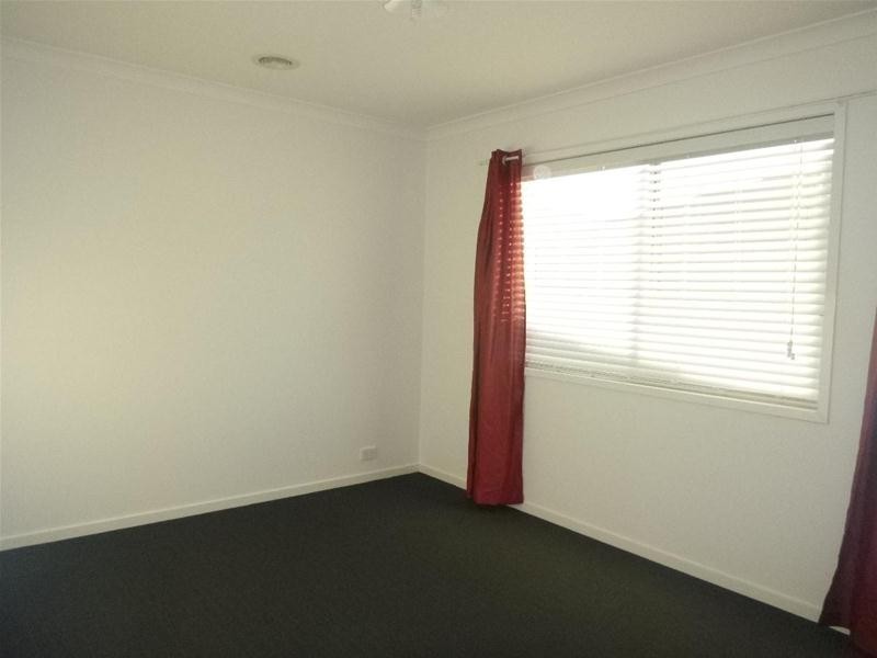 27 Celestine Drive, Officer VIC 3809