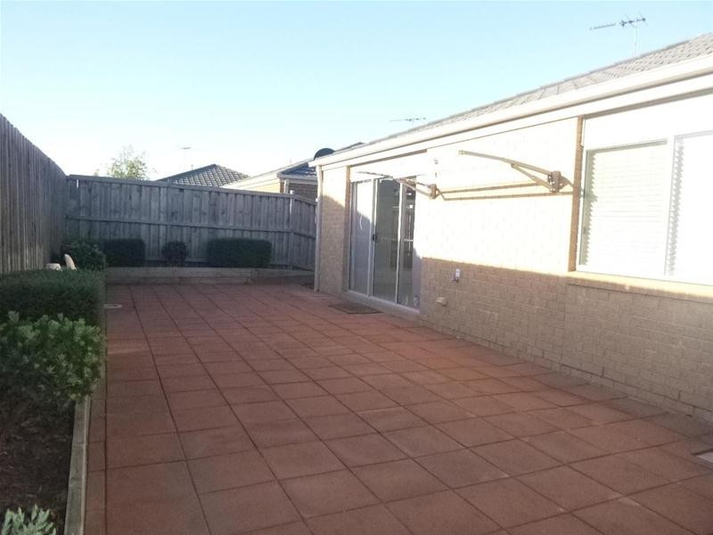 27 Celestine Drive, Officer VIC 3809