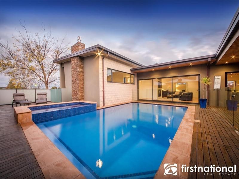 3 Leichhardt Way, Berwick VIC 3806