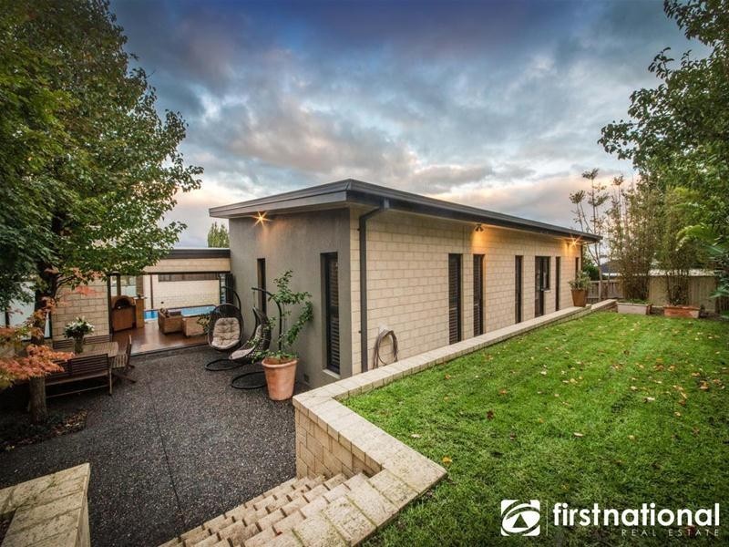 3 Leichhardt Way, Berwick VIC 3806