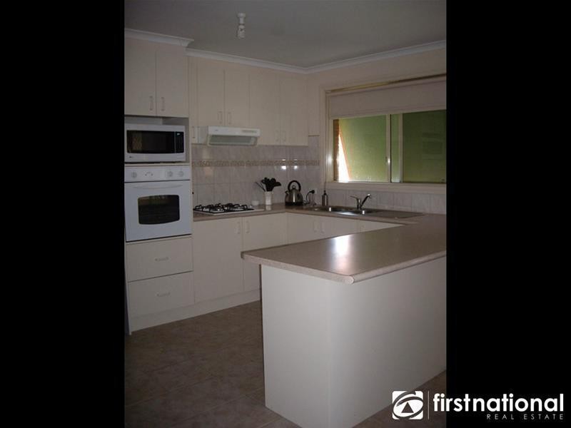 19 Osborn Grove, Pakenham VIC 3810