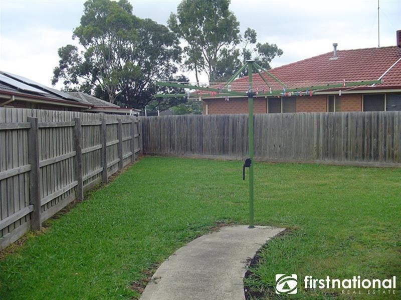 19 Osborn Grove, Pakenham VIC 3810