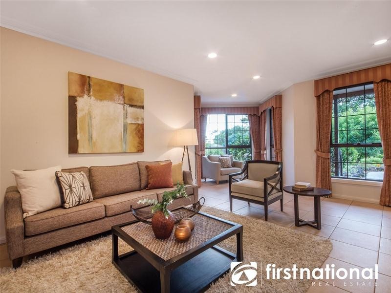 30 Edrington Park Drive, Berwick VIC 3806