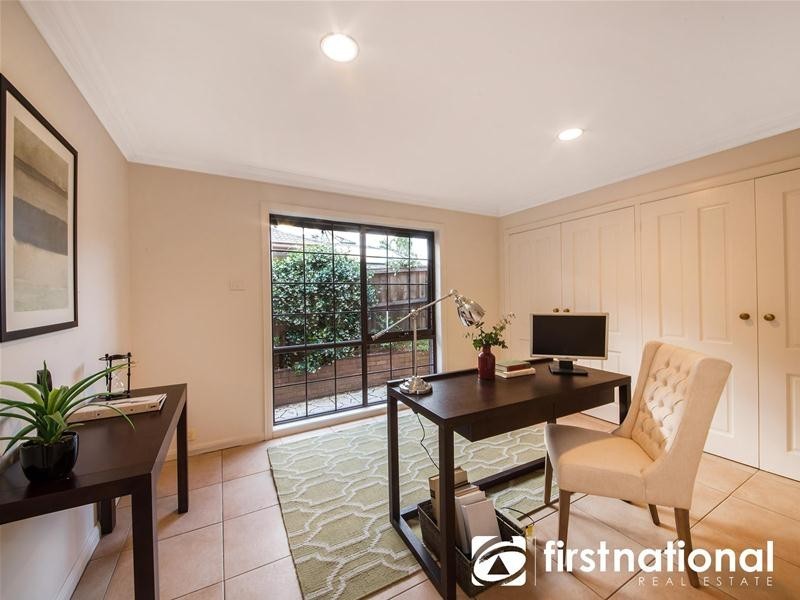 30 Edrington Park Drive, Berwick VIC 3806