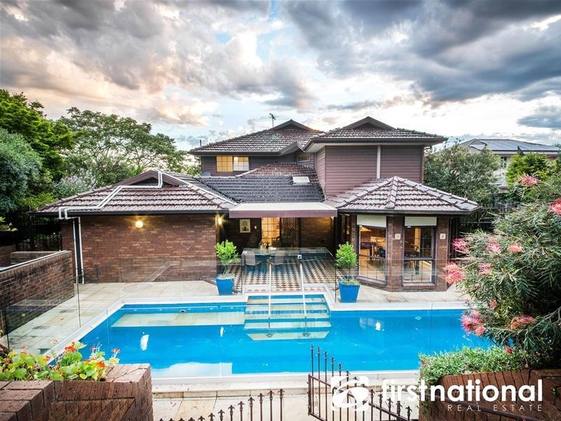 30 Edrington Park Drive, Berwick VIC 3806