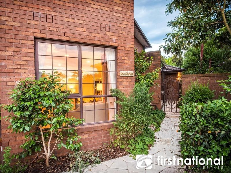 30 Edrington Park Drive, Berwick VIC 3806