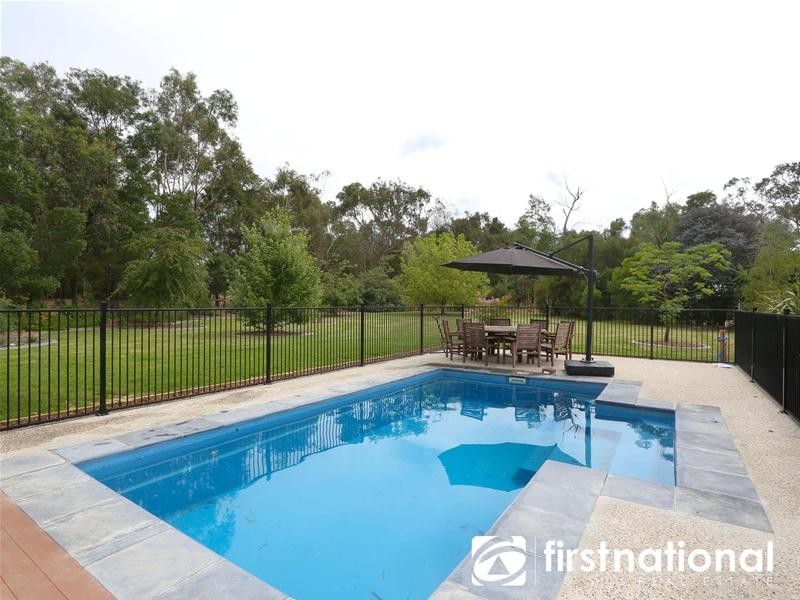 44 Seymour Road, Nar Nar Goon North VIC 3812