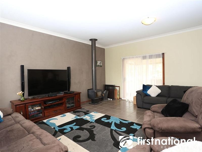 44 Seymour Road, Nar Nar Goon North VIC 3812