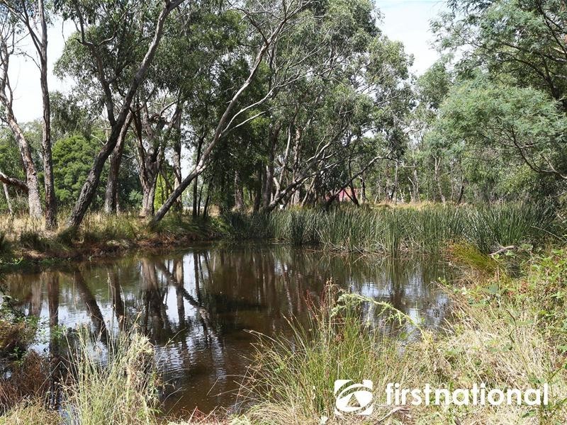 44 Seymour Road, Nar Nar Goon North VIC 3812