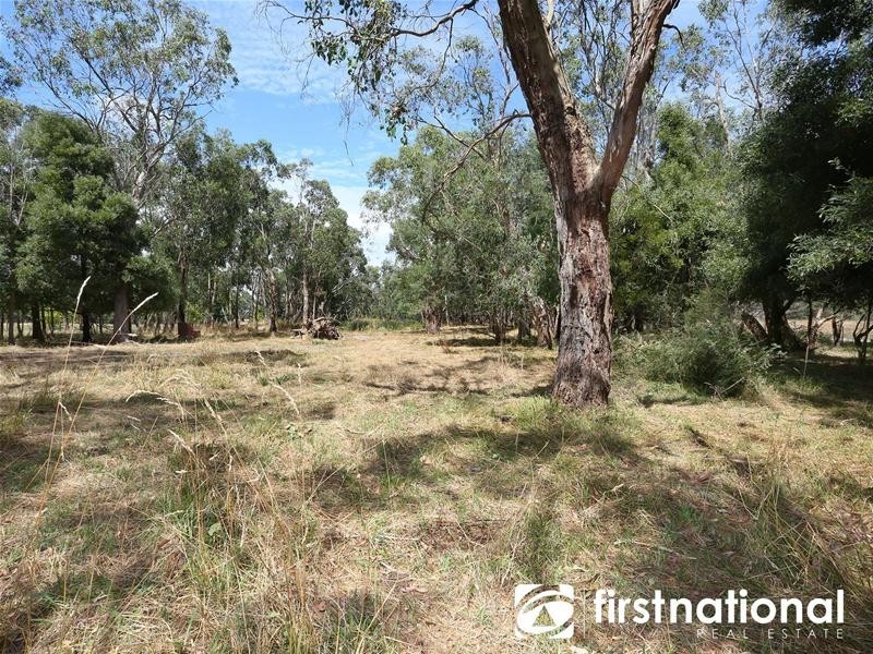 44 Seymour Road, Nar Nar Goon North VIC 3812