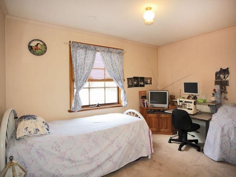 21 Station Street, Officer VIC 3809