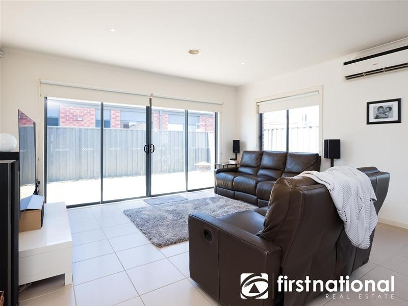 15 Macadamia Street, Pakenham VIC 3810