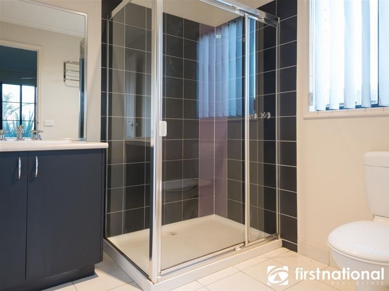 37 Thornbill Circuit, Pakenham VIC 3810