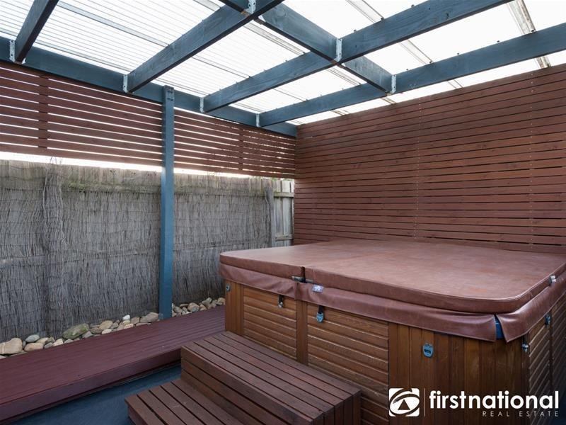 37 Thornbill Circuit, Pakenham VIC 3810