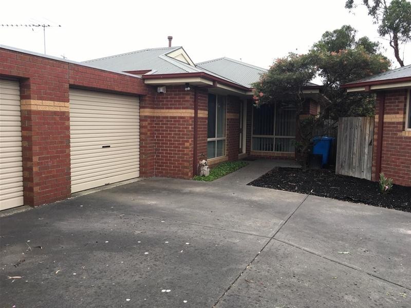 2/30-32 Garryowen Crescent, Narre Warren VIC 3805