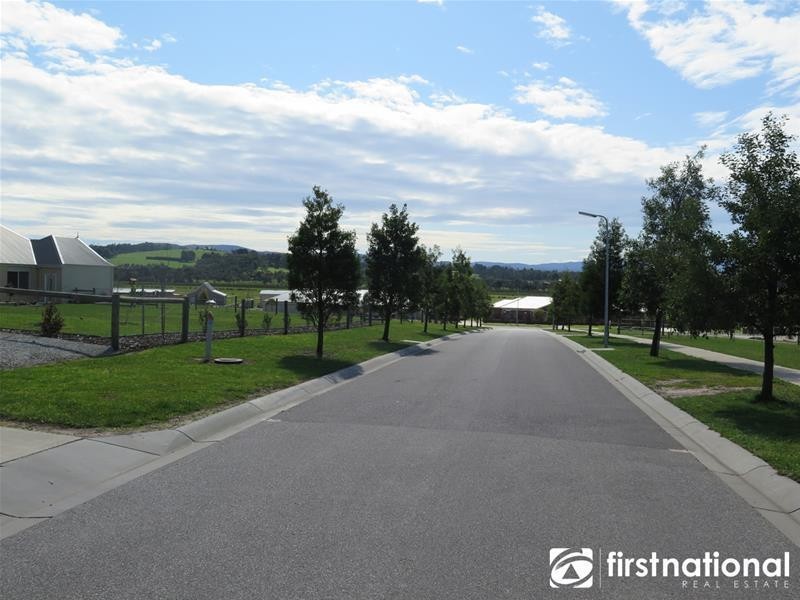 13 Gwen Meredith Drive, Bunyip VIC 3815